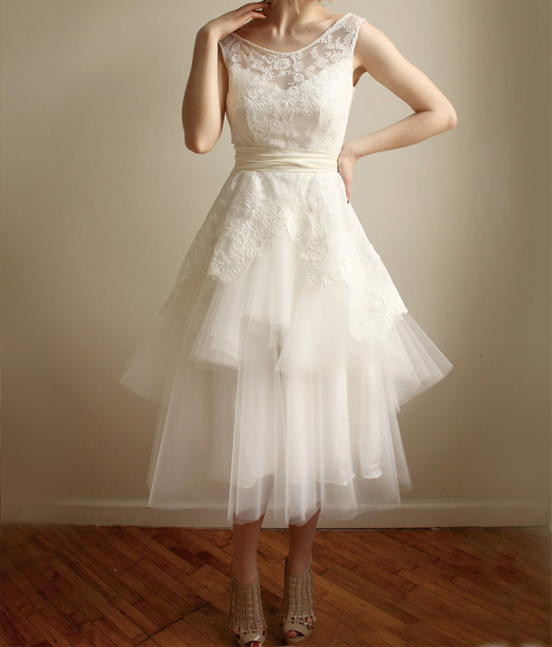 2015 Summer Beach Lace Wedding Dresses Plus Size Tank Top Custom